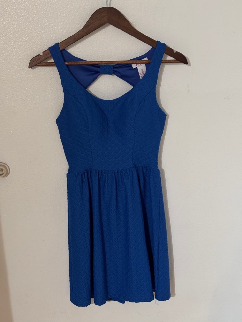 Candies Blue Textured Bow-Back Sleeveless Dress